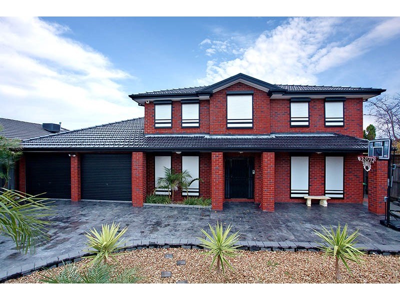 18 Shearer Close, Sydenham VIC 3037