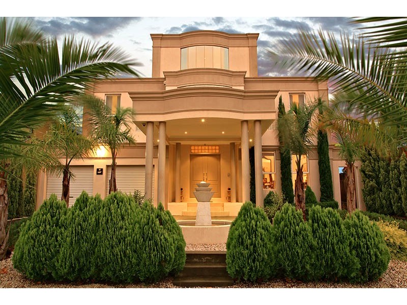 32 Blackman Crescent, Taylors Lakes VIC 3038