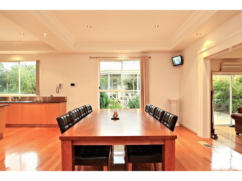 32 Blackman Crescent, Taylors Lakes VIC 3038