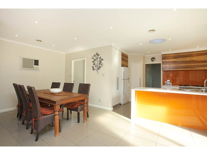 114 Lady Nelson Way, Taylors Lakes VIC 3038