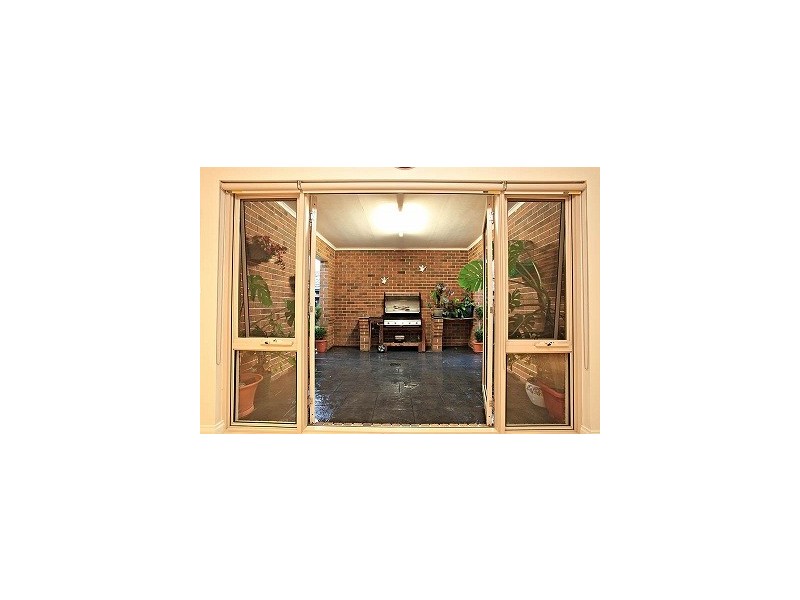 18 Bloomsbury Court, Hillside VIC 3037