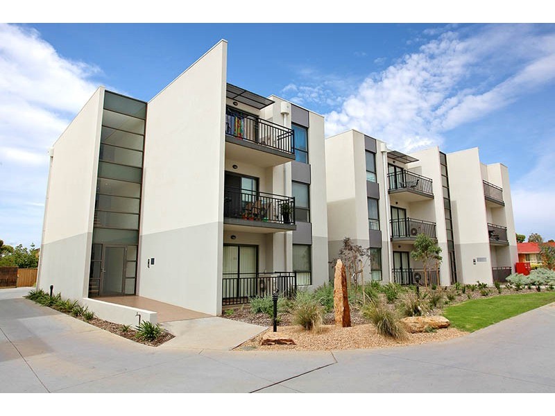 Apartment 10 21-29 Tricky Avenue, Sydenham VIC 3037