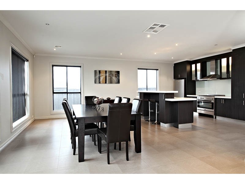 11 Chelsea Court, Burnside Heights VIC 3023