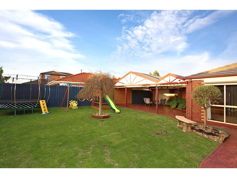 5 Balaka Ct, Delahey VIC 3037