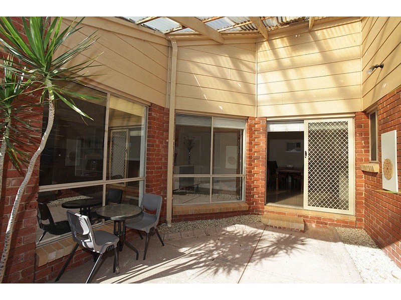 114 Lady Nelson Way, Taylors Lakes VIC 3038