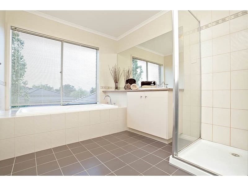 63 The Regency, Hillside VIC 3037