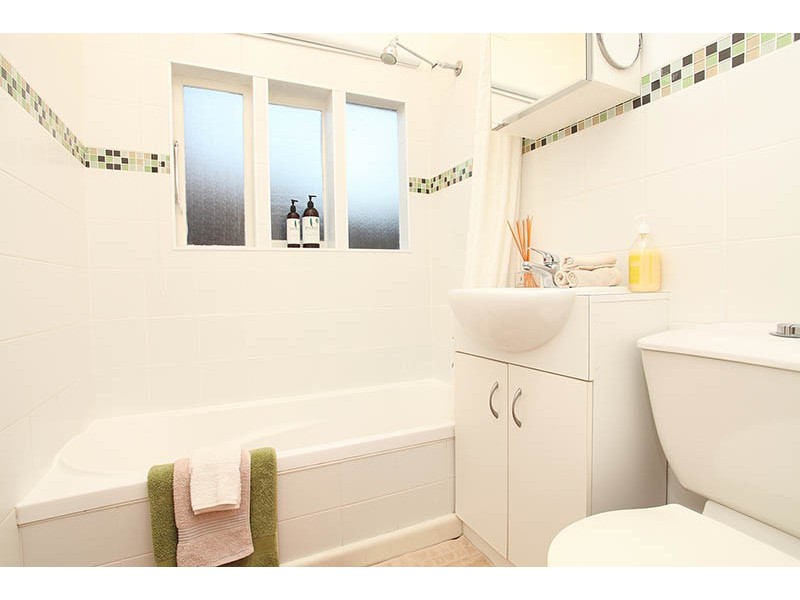 27 Euroa Avenue, Sunshine North VIC 3020