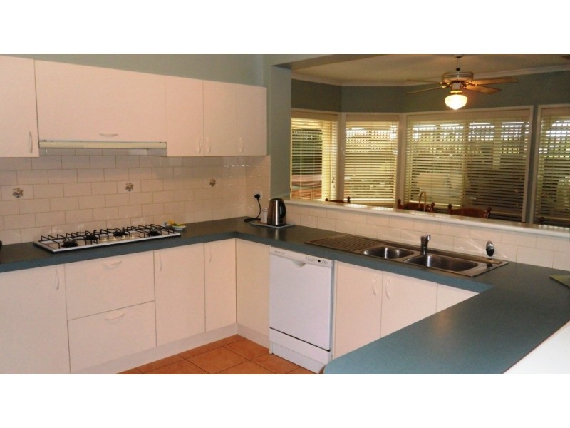 7 Lyell Place, Taylors Lakes VIC 3038