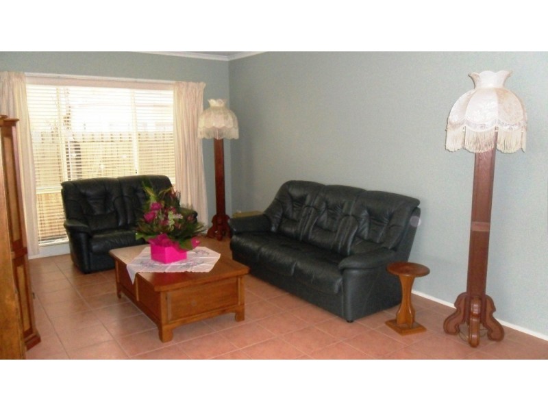 7 Lyell Place, Taylors Lakes VIC 3038