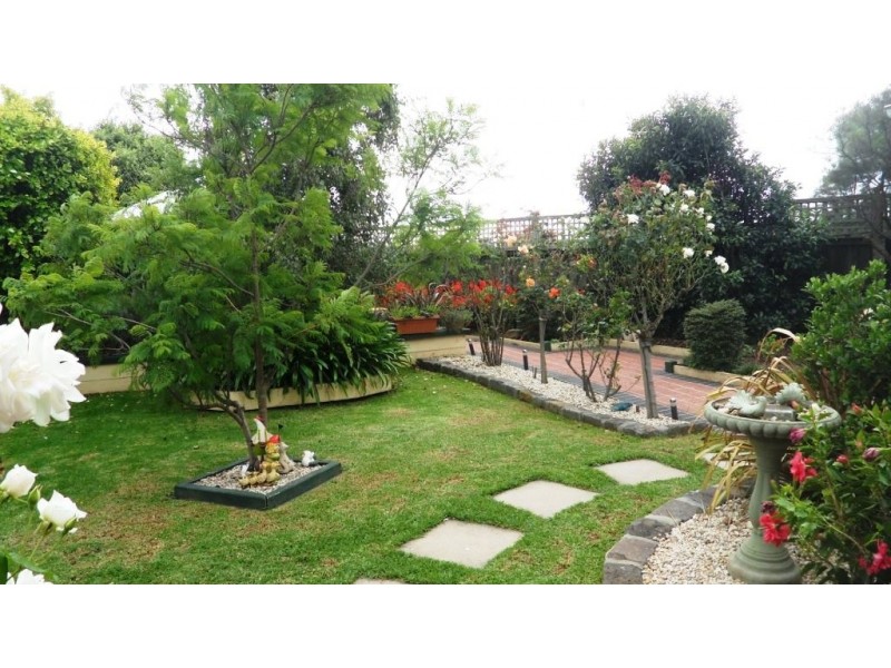 7 Lyell Place, Taylors Lakes VIC 3038