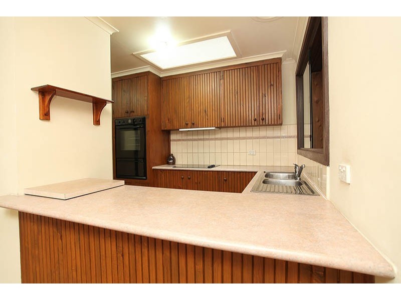 11 Rowan Drive, Kealba VIC 3021