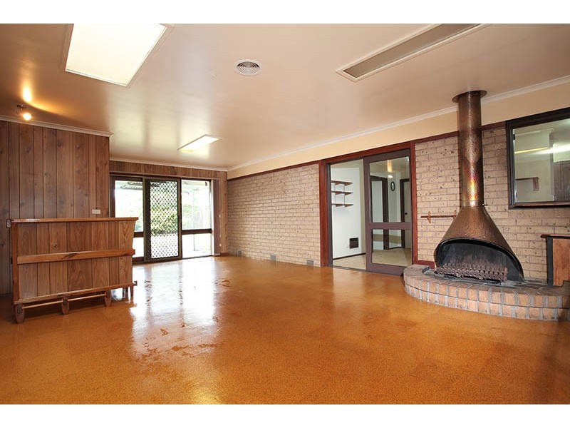 11 Rowan Drive, Kealba VIC 3021