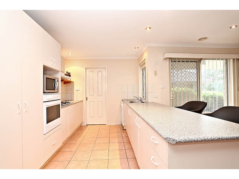 3 Monie  Place, Hillside VIC 3037