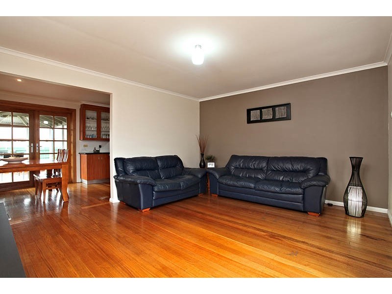 26 Calverton Rd, Kealba VIC 3021