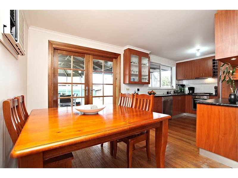 26 Calverton Rd, Kealba VIC 3021