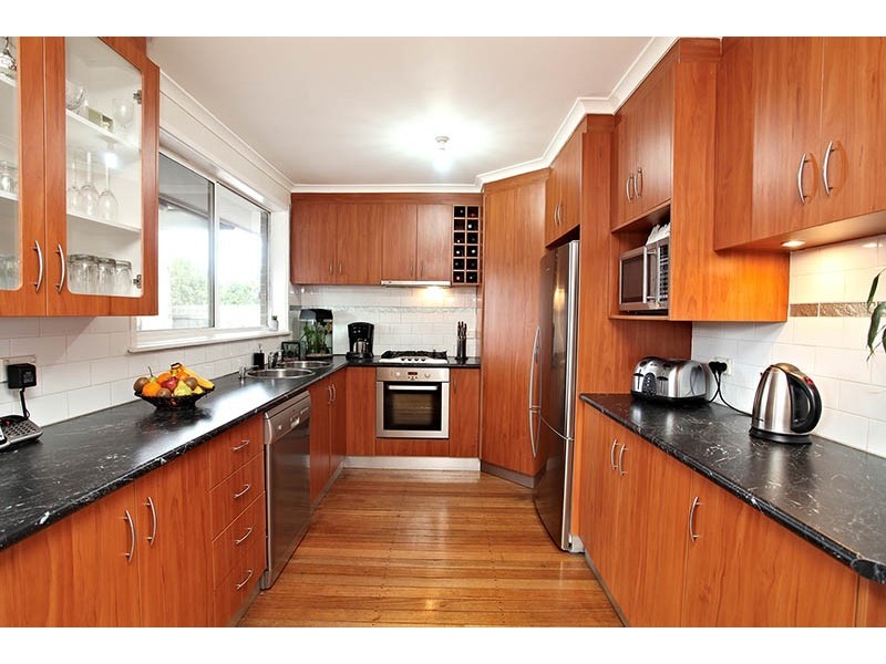 26 Calverton Rd, Kealba VIC 3021