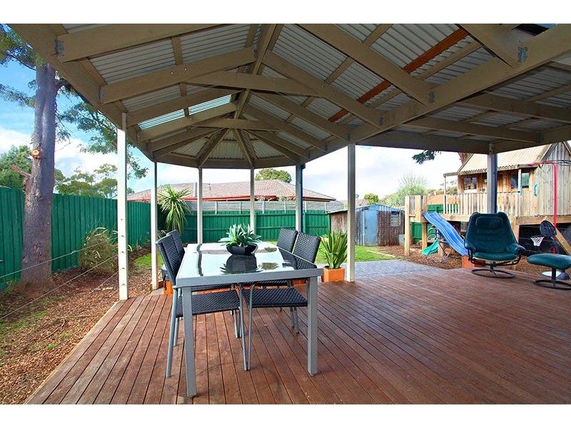 26 Calverton Rd, Kealba VIC 3021