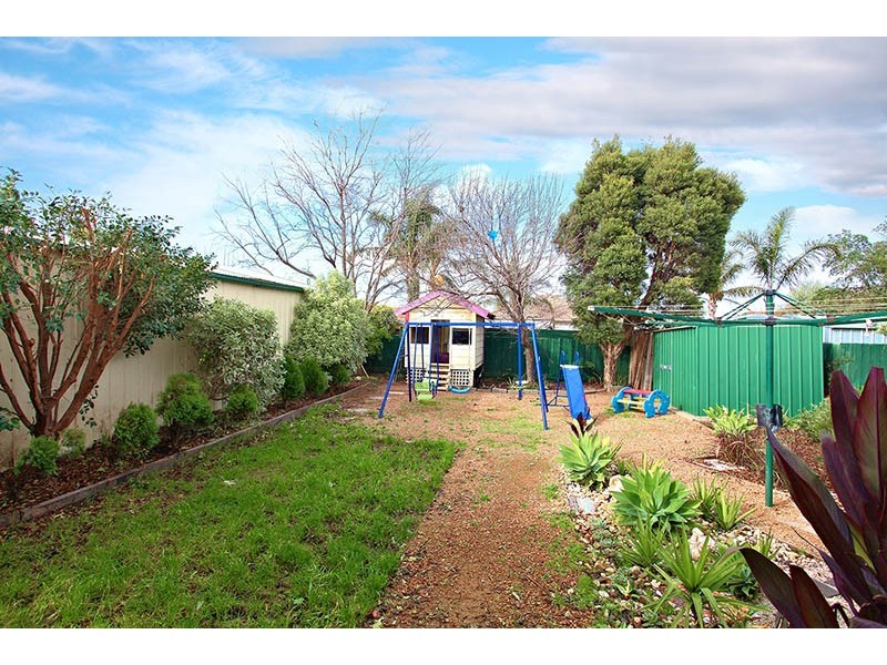 91 John Paul Drive, Hillside VIC 3037