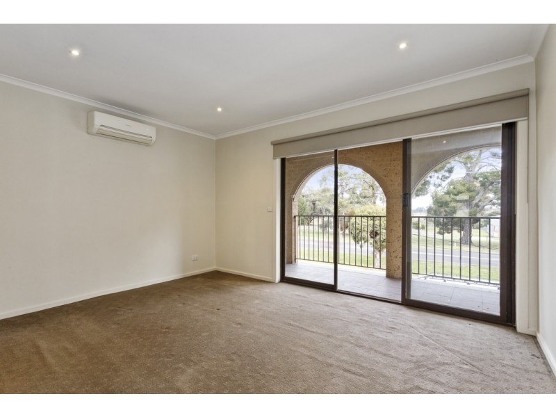 37 Jackman Crescent, Keilor VIC 3036