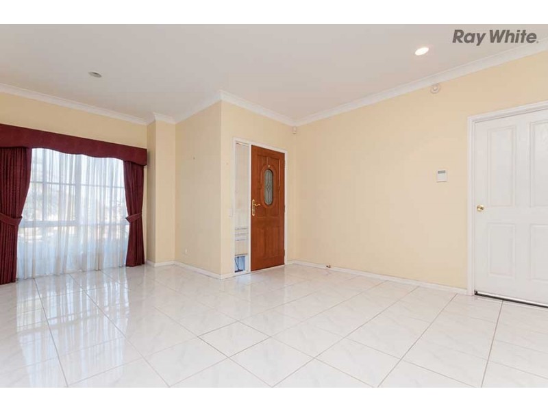 11 Maitland Place, Caroline Springs VIC 3023