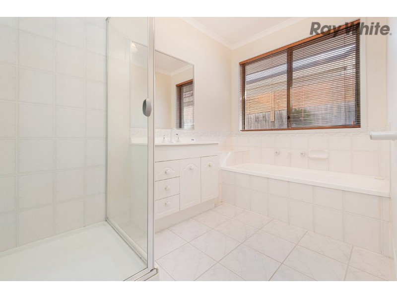 13 Sica Court, Sydenham VIC 3037