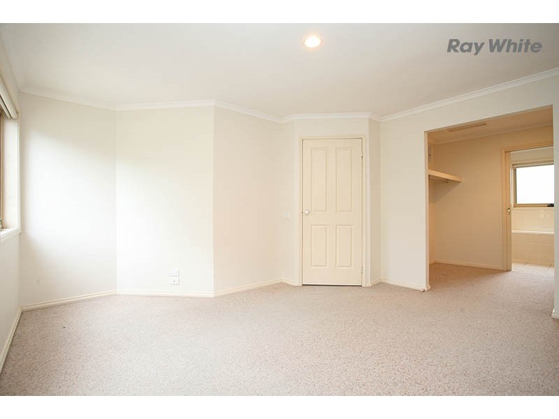 1/215 Betula Avenue, Mill Park VIC 3082