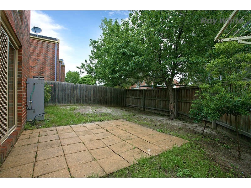 1/215 Betula Avenue, Mill Park VIC 3082