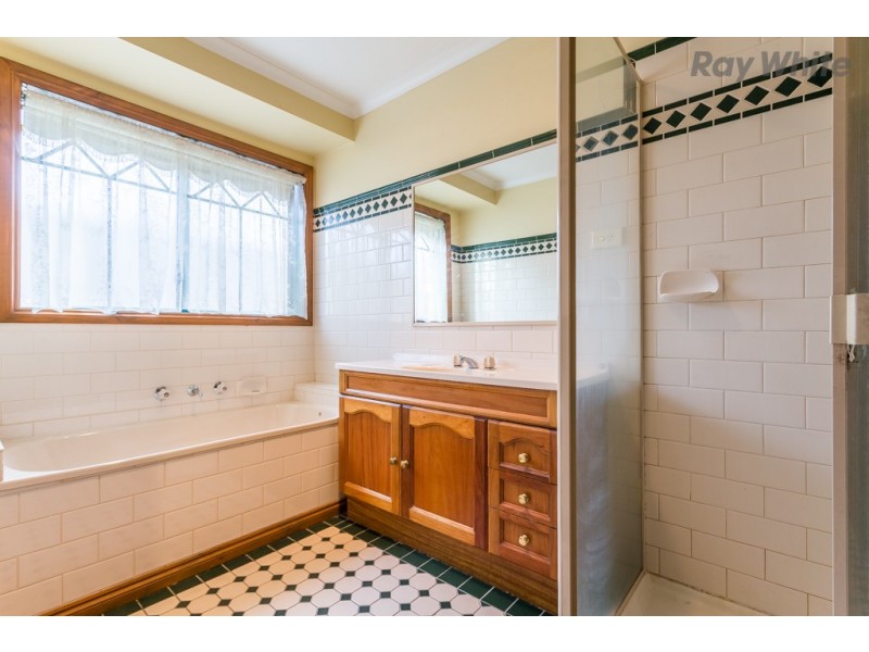 2 Nottingham Way, Sydenham VIC 3037