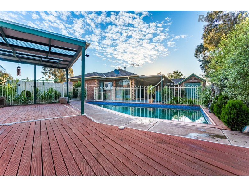 2 Nottingham Way, Sydenham VIC 3037