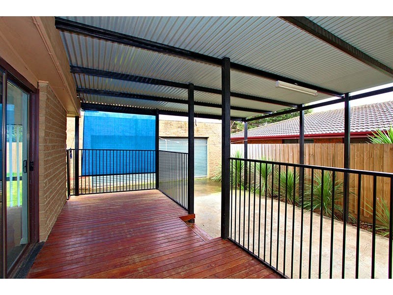 18 Rowan Drive, Kealba VIC 3021