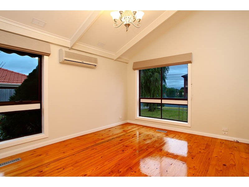 5 Tarella Drive, Keilor Downs VIC 3038