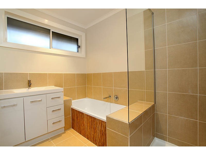5 Tarella Drive, Keilor Downs VIC 3038