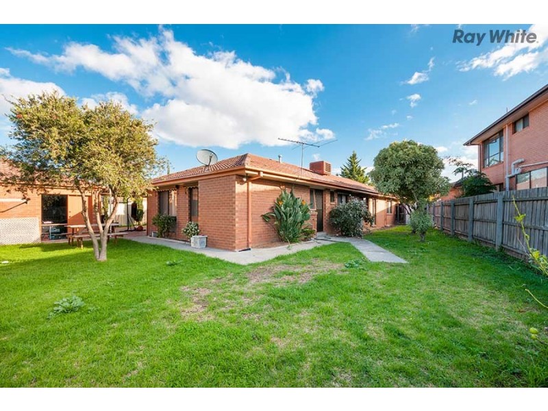 1 Ivy Tower Court, Taylors Lakes VIC 3038