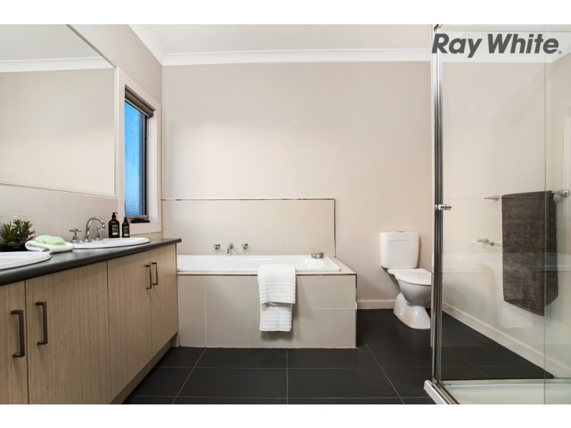 1 Kensington Street, Caroline Springs VIC 3023