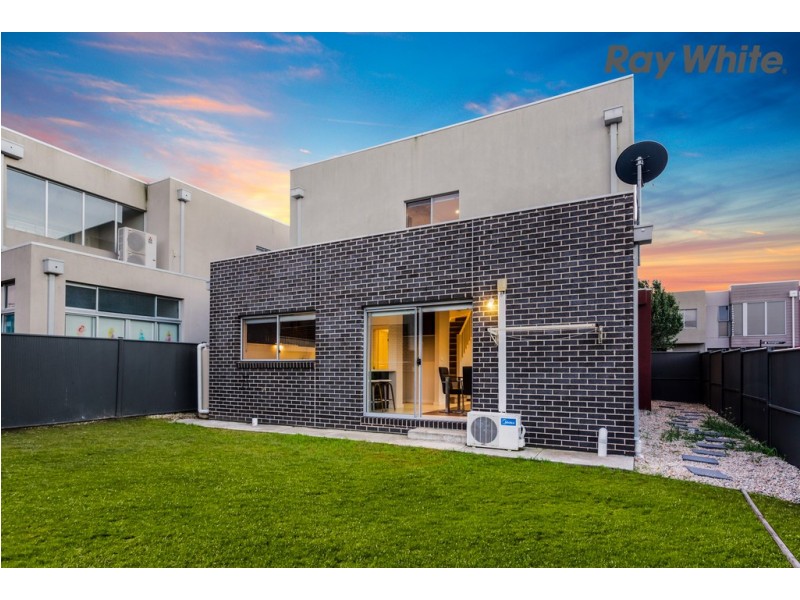 1 Kensington Street, Caroline Springs VIC 3023