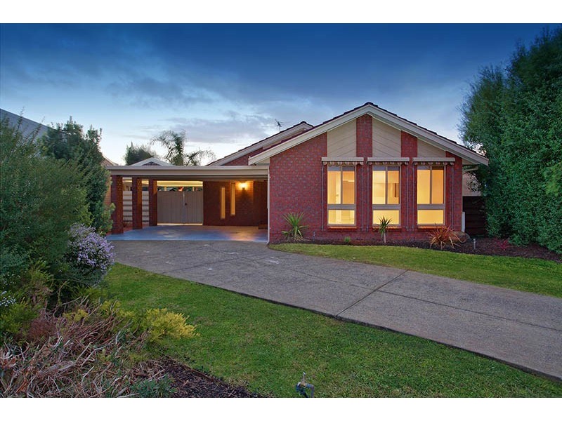 5 Kohurau Court, Taylors Lakes VIC 3038