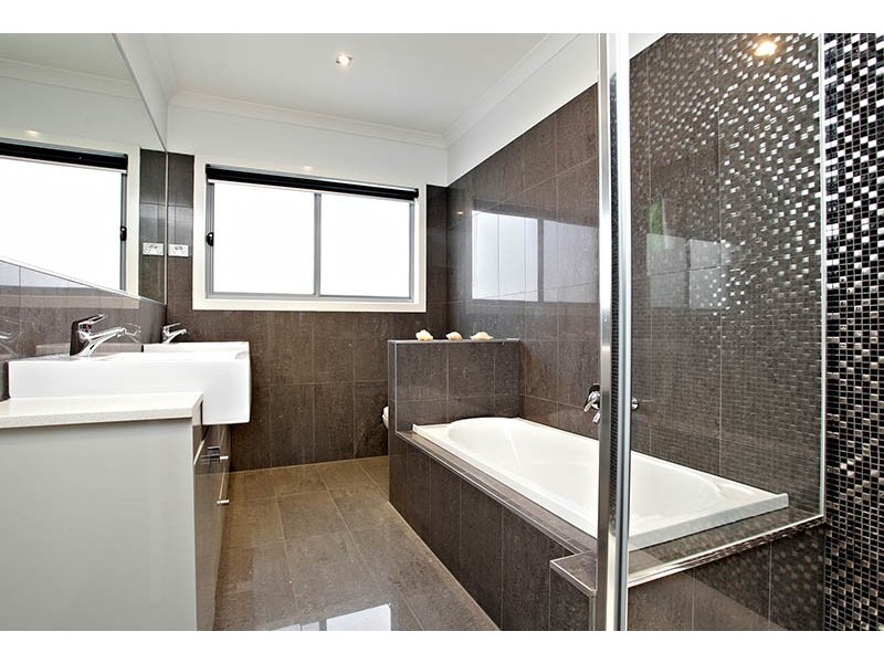 38 The Esplanade, Caroline Springs VIC 3023