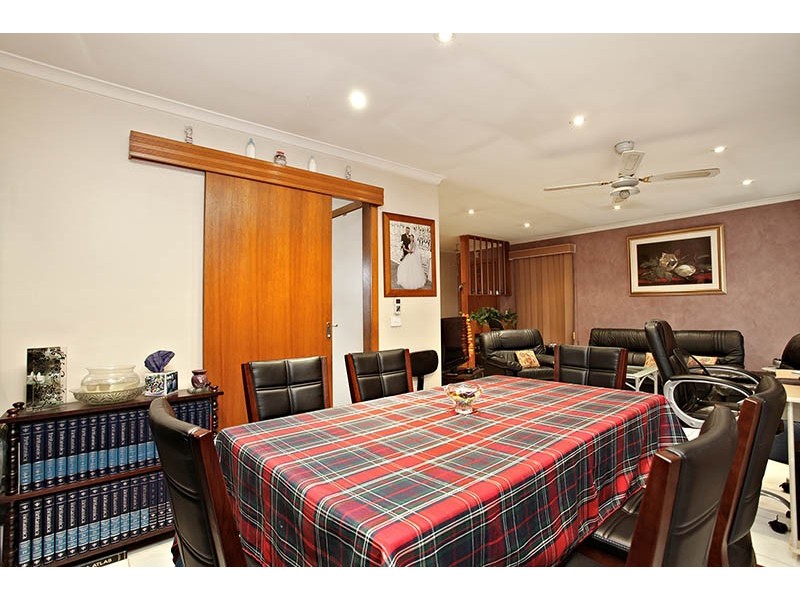 8 Branston Road, St Albans VIC 3021