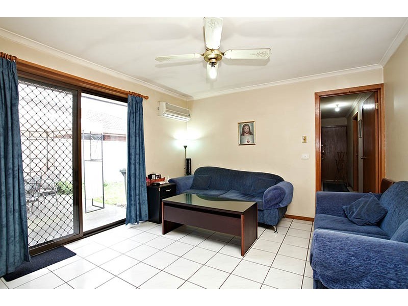8 Branston Road, St Albans VIC 3021