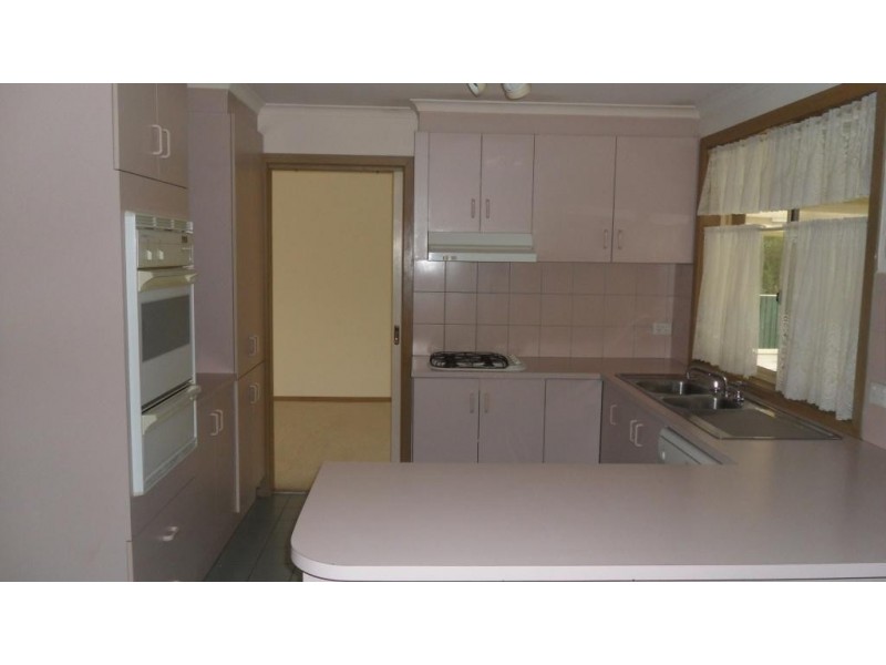 19 Dundee Way, Sydenham VIC 3037