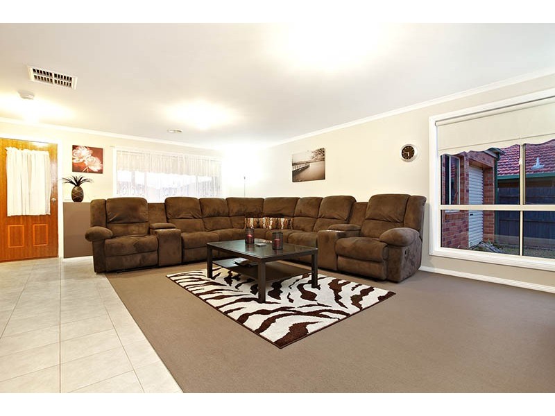 4 Rockwood Place, Hillside VIC 3037