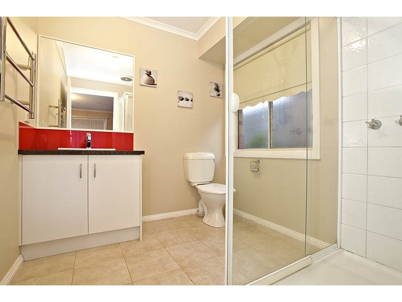 4 Rockwood Place, Hillside VIC 3037