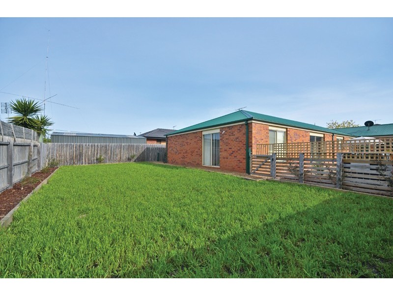 4 Rockwood Place, Hillside VIC 3037