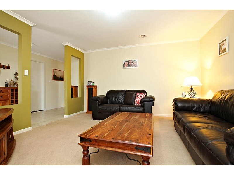 9 Moray Close, Taylors Hill VIC 3037