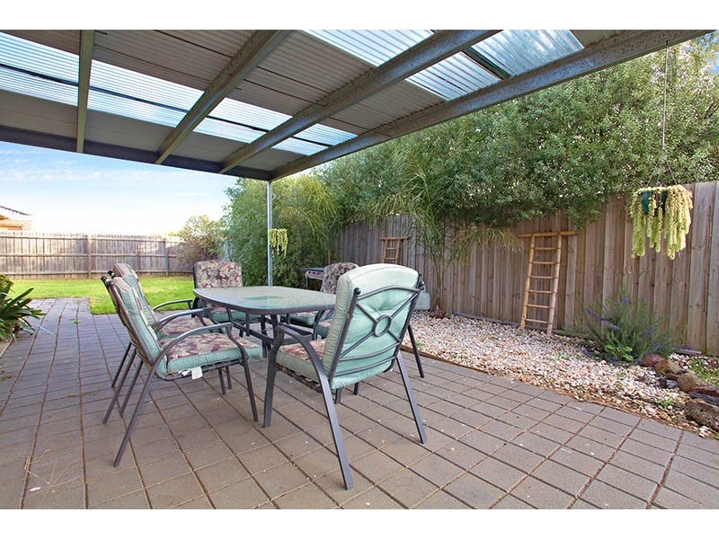 9 Moray Close, Taylors Hill VIC 3037