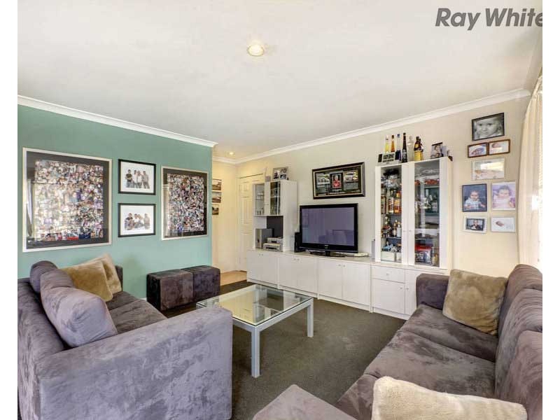 11 Charles Court, Sydenham VIC 3037