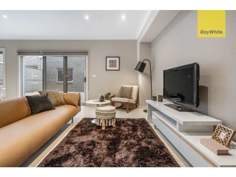 25 The Esplanade, Caroline Springs VIC 3023