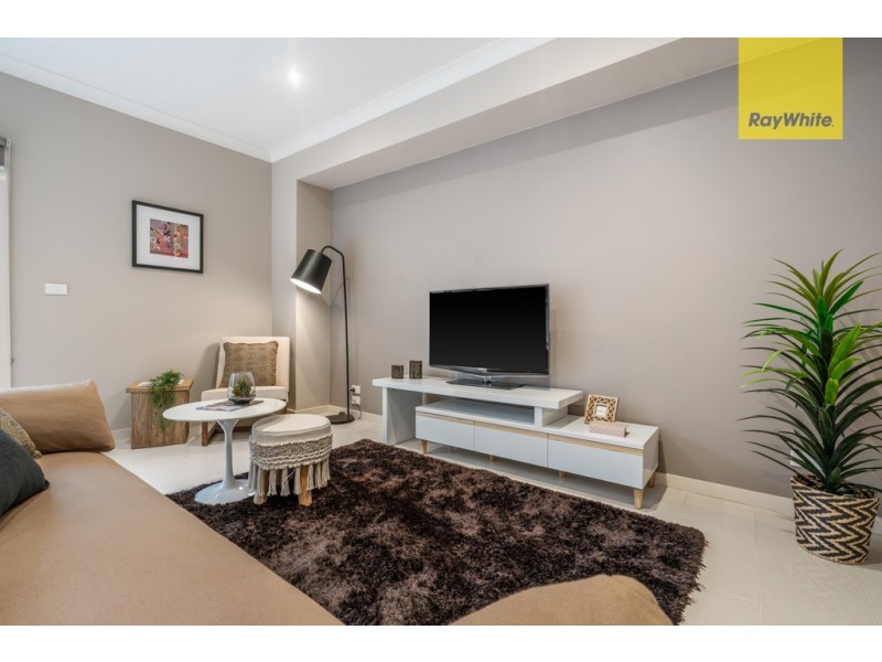 25 The Esplanade, Caroline Springs VIC 3023