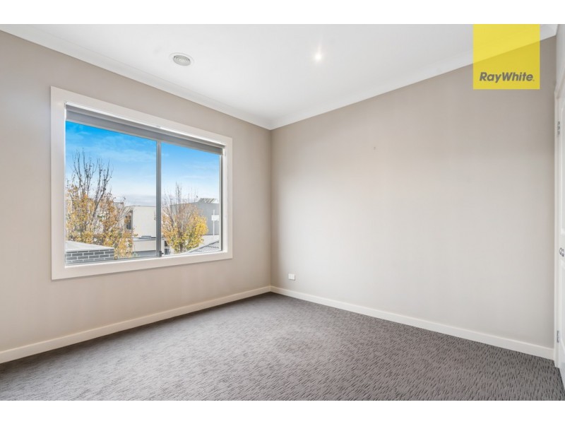 25 The Esplanade, Caroline Springs VIC 3023