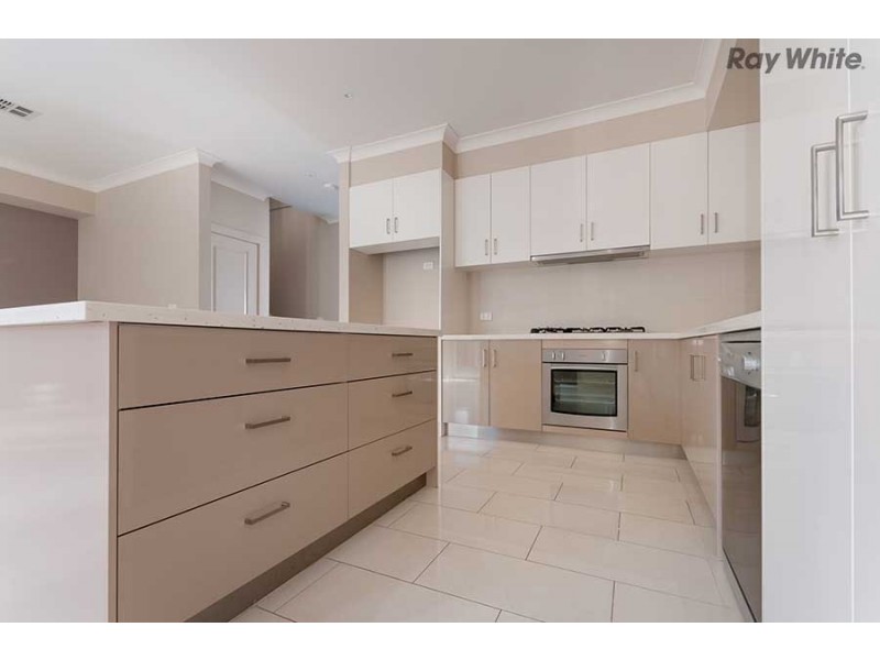 25 The Esplanade, Caroline Springs VIC 3023 Floorplan